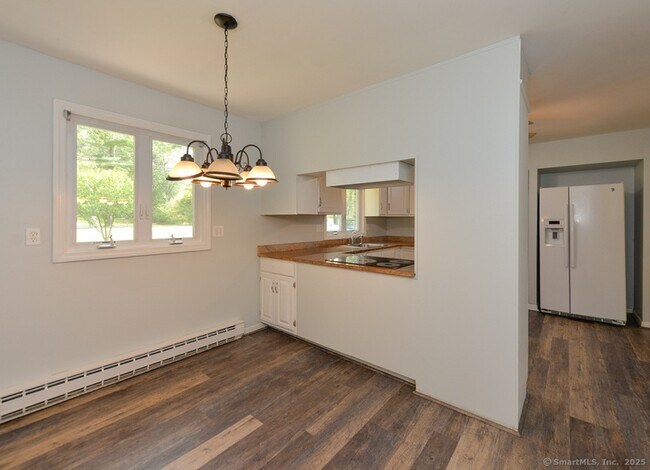 Building Photo - 62 Candlewood Lake Rd