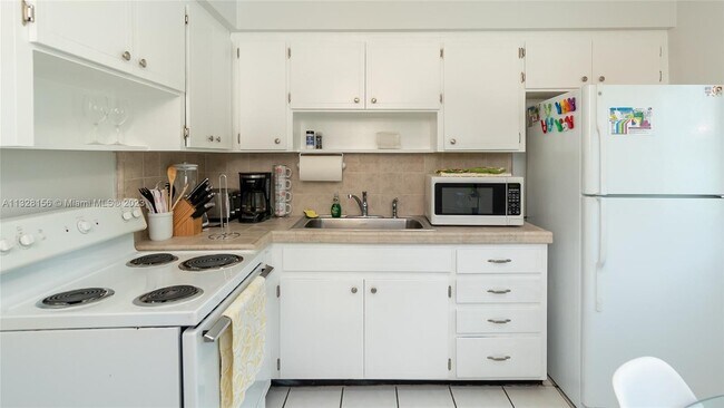 Building Photo - 1461 NW 10th St