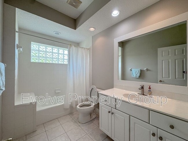 Building Photo - 822 Summer Bay Dr