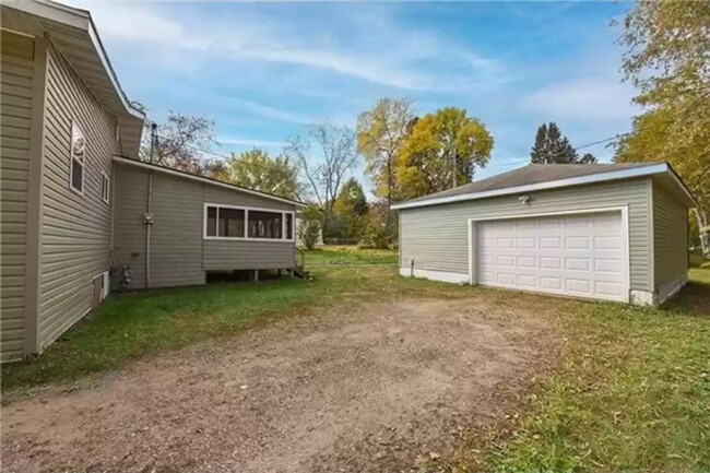 Building Photo - 3 Bedrooms, 1 Bathroom Single Family Home ...