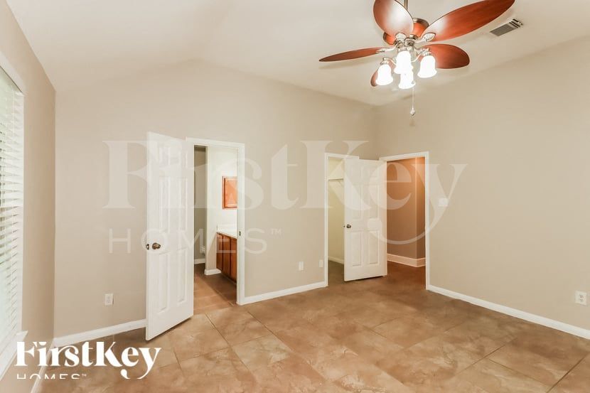 Building Photo - 13029 Victoria Regina Dr