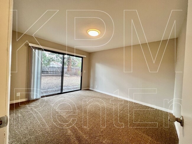 Building Photo - 5532 Fox Sparrow Ct