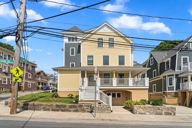 Building Photo - 152-154 Savin Hill Ave