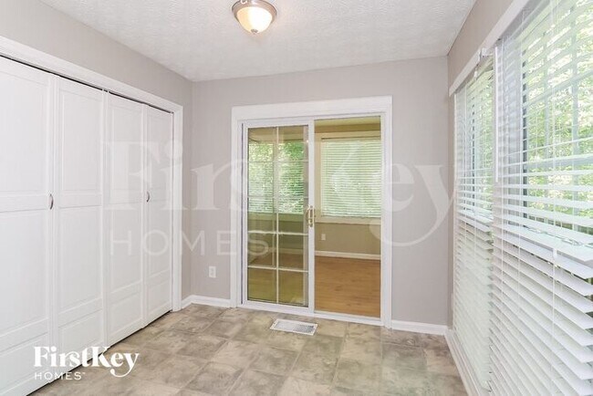 Building Photo - 2066 Arbor Forest Drive Southwest