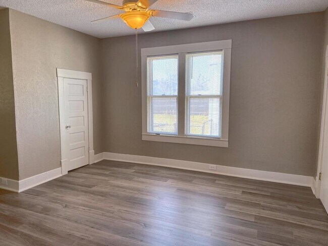 Building Photo - 2204 NW 32nd St