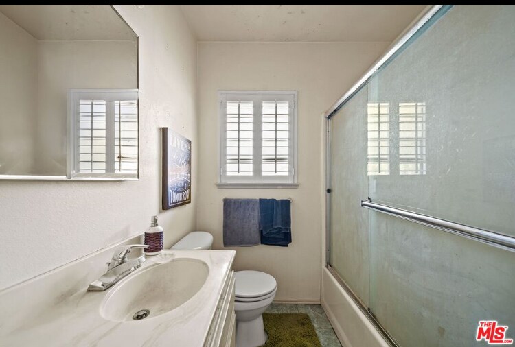 Building Photo - 5882 Bowcroft St