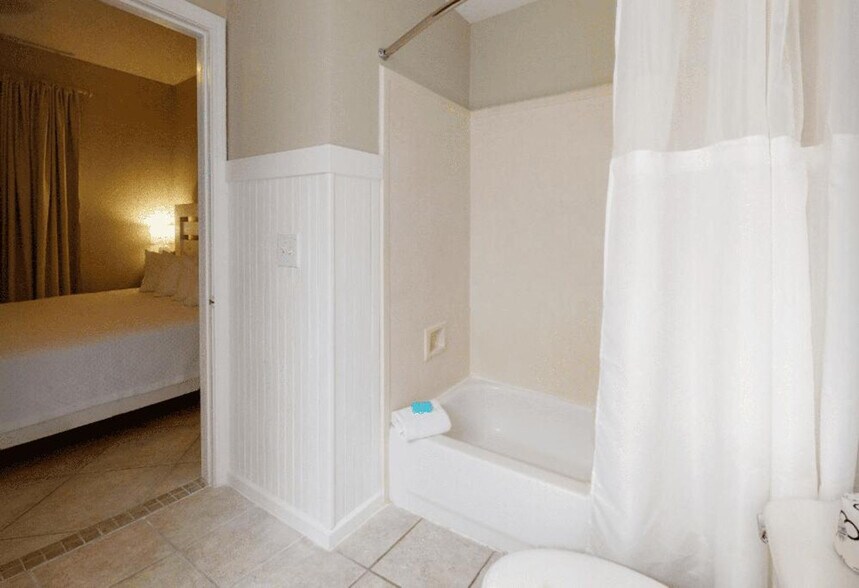 Building Photo - 527 Beach Club Trail