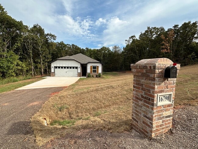 Building Photo - New Construction 3 Bedroom, 2 Bathroom on ...