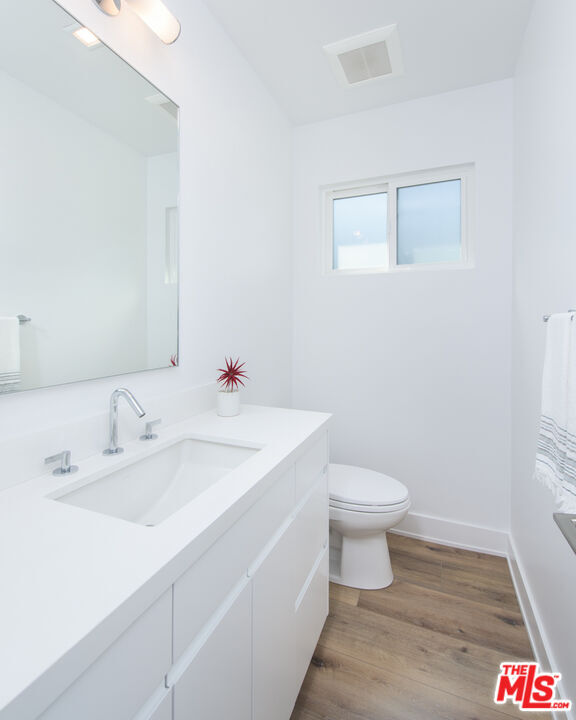 Building Photo - 502 Huntley Dr