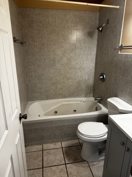 Building Photo - 795 Southwell Ln