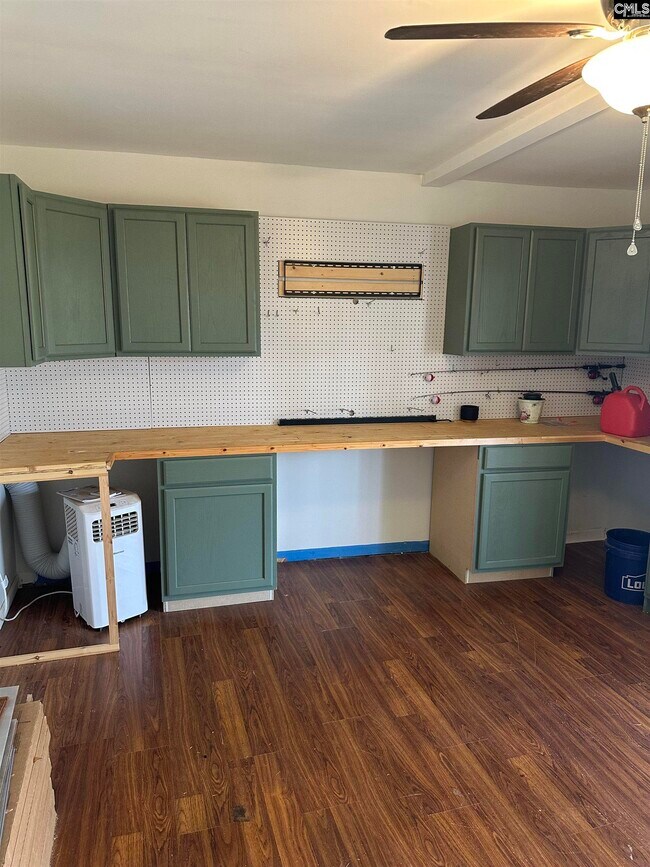 Building Photo - 301 Harbor Heights Dr