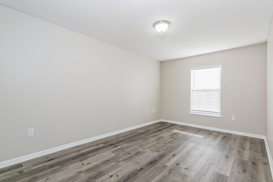 Building Photo - 3031 Elbib Dr