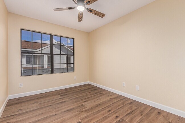 Building Photo - Ready for IMMEDIATE MOVE IN!