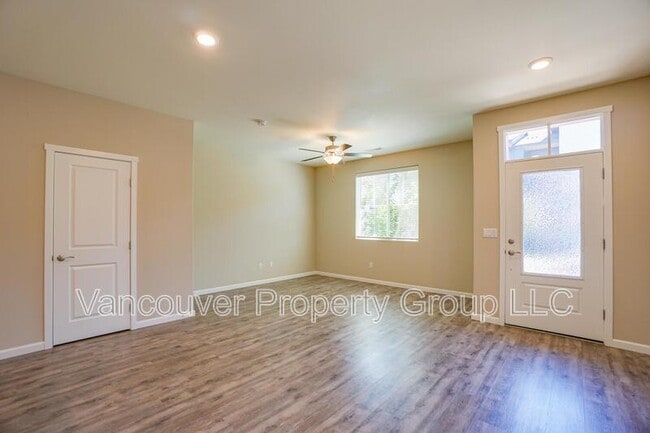 Building Photo - 15224 NE 70th St