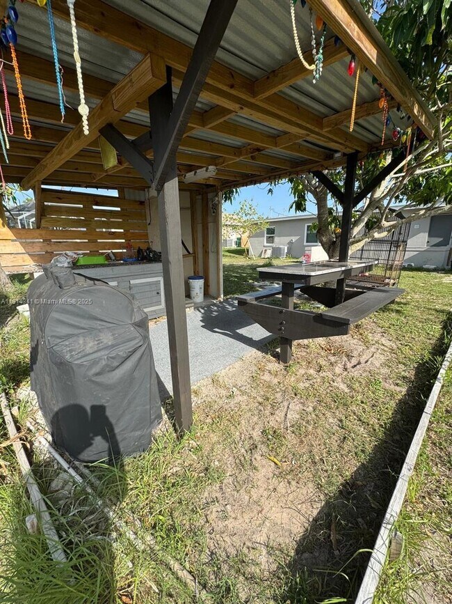 Building Photo - 235 Mentel Terrace