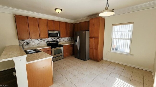 Building Photo - 805 Gem Ct