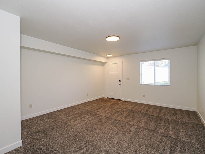 Building Photo - 14436 S Ferndale Way