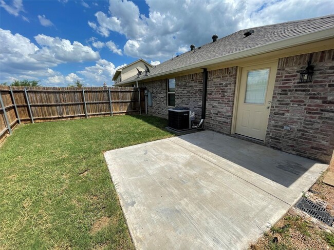 Building Photo - 3132 Weave Ct