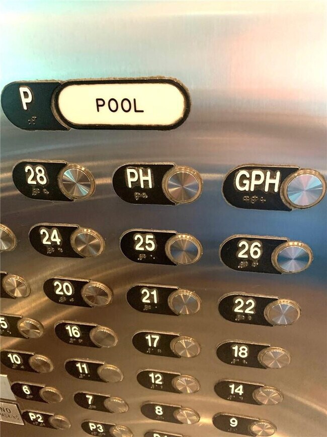 Building Photo - 350 SE 2nd St