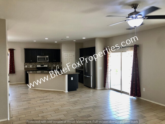 Building Photo - 9009 W Rolling Springs Dr