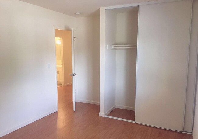 Building Photo - $3,050 / 3 BR GORGEOUS REMODELED SINGLE ST...