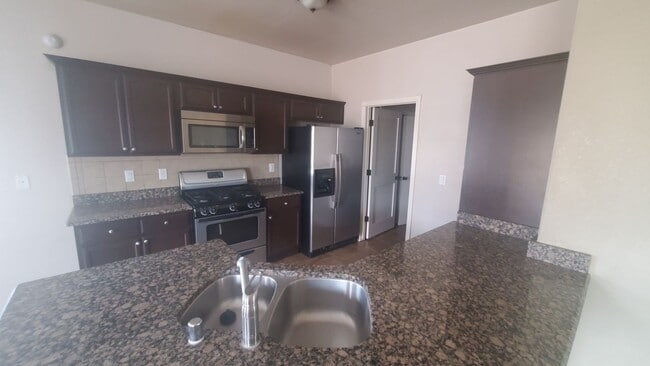 Building Photo - HOME FOR RENT ON THE EASTSIDE