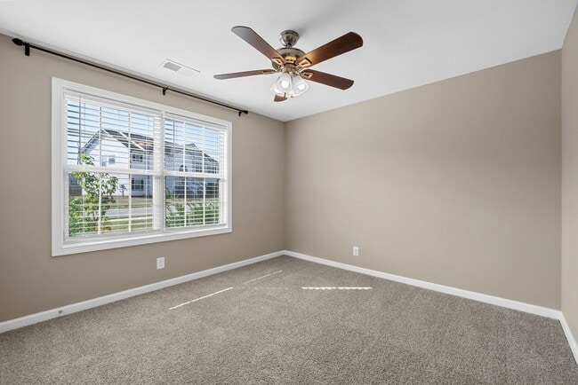 Building Photo - 1252 Magnum Dr