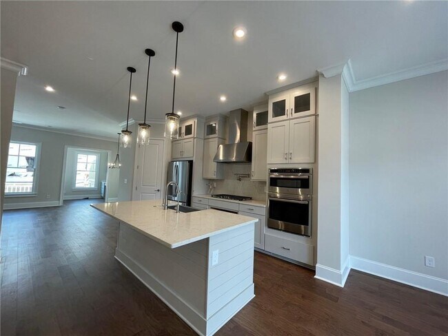 Building Photo - 888 Mayfield Rd
