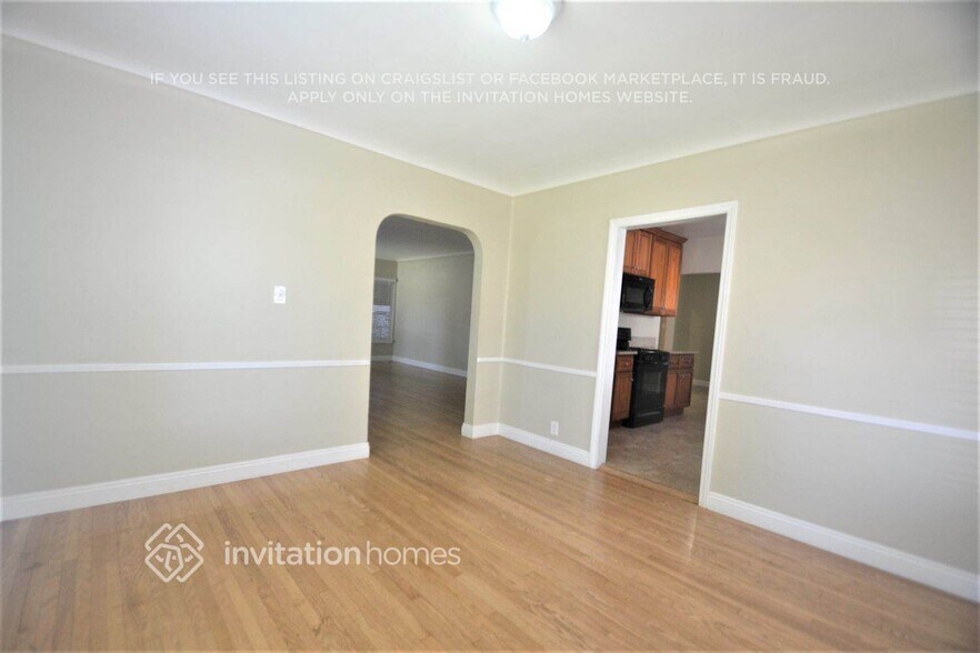 Building Photo - 11452 Hadley St