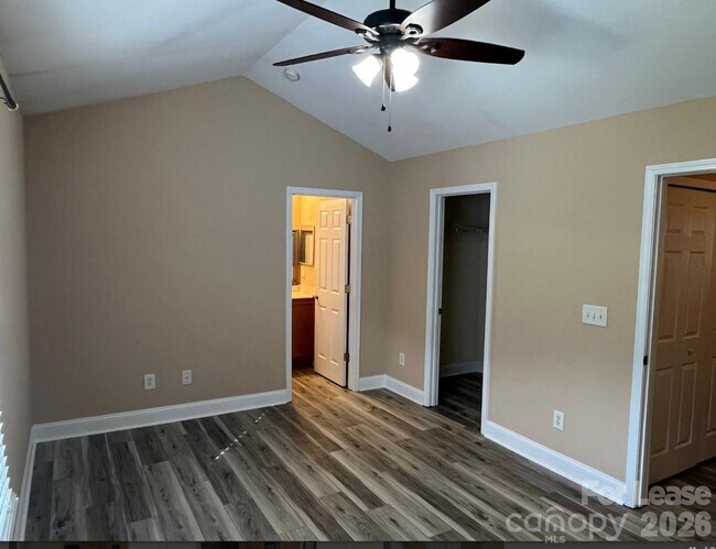 Building Photo - 11838 Shoemaker Ct