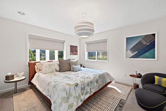 Building Photo - 4Bd/4.5Ba Medina House