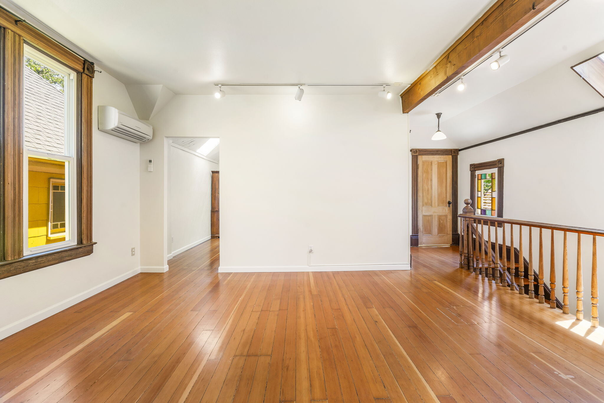 Building Photo - 3208 S Kelly Ave
