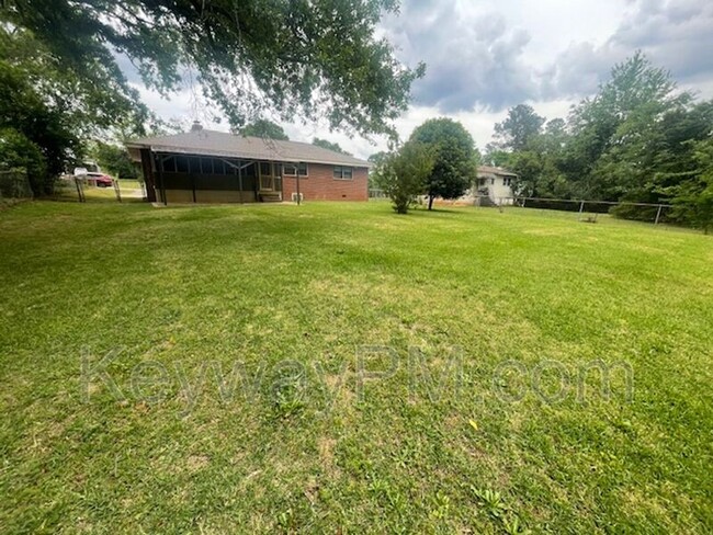 Building Photo - 133 Belair Rd