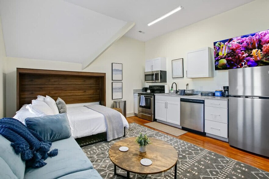 Building Photo - 1848 E 89th St