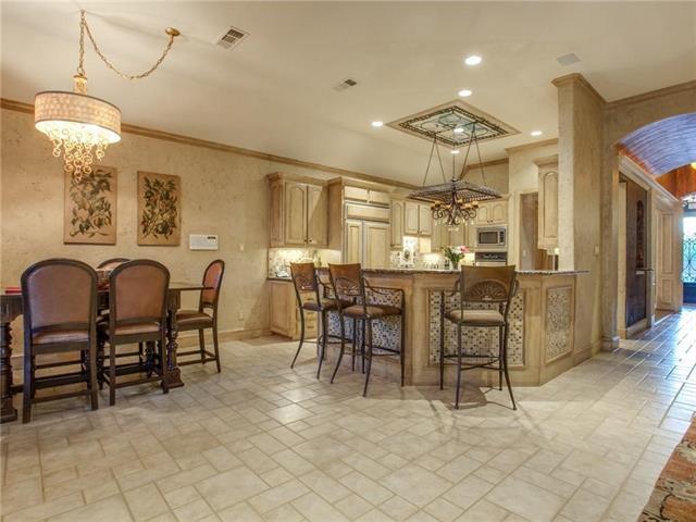 Building Photo - 1301 Avon Terrace
