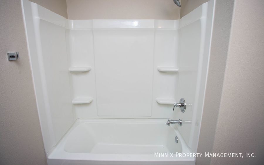 Building Photo - 2148 Kirksey Ave