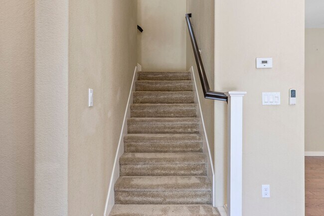 Building Photo - 20833 Grapevine Dr