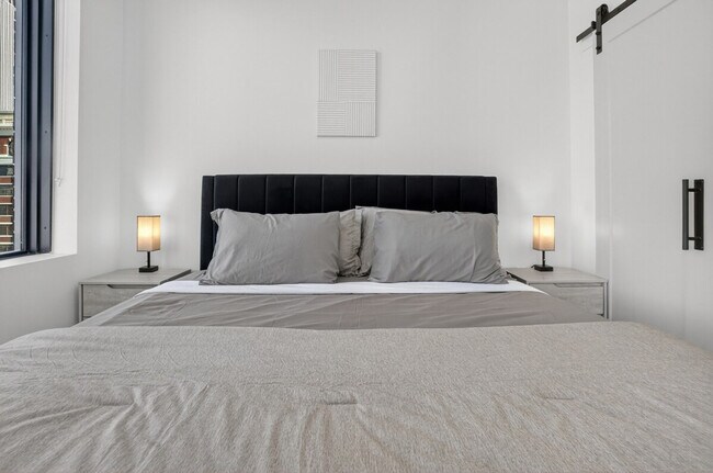 Building Photo - 116 W 3rd St