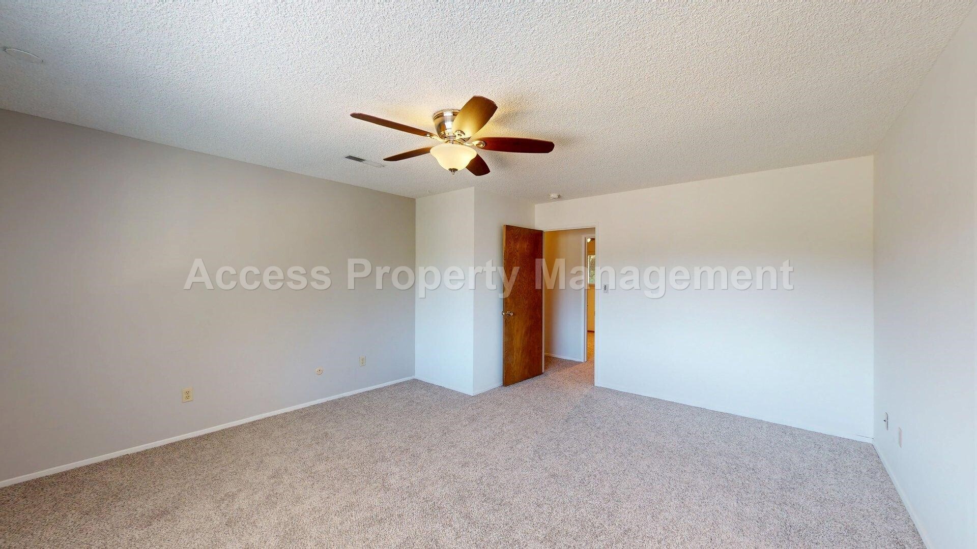 Building Photo - 3355 San Fernando Ct