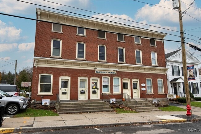 Primary Photo - 25 College St