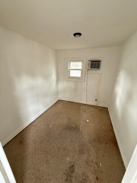 Building Photo - 920 Boardwalk Ln