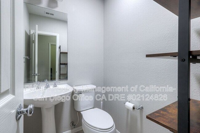 Building Photo - 1428 Heatherwood Ave