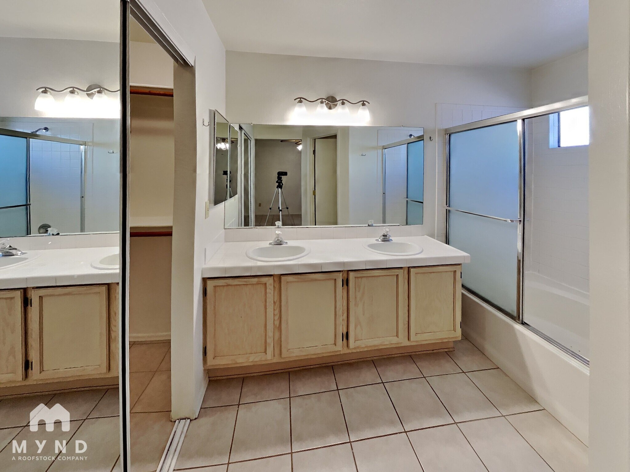 Building Photo - 2966 W Country Meadow Dr