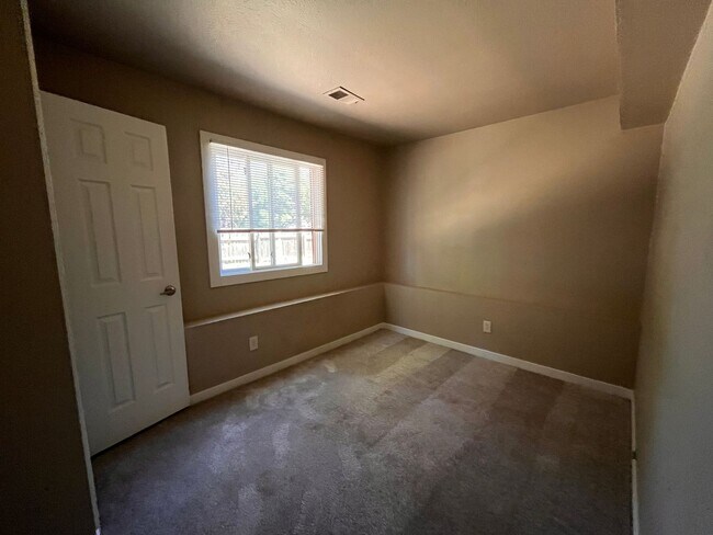 Building Photo - Fantastic Home in Central Fort Collins
