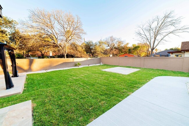 Building Photo - 8655 Northridge Loop