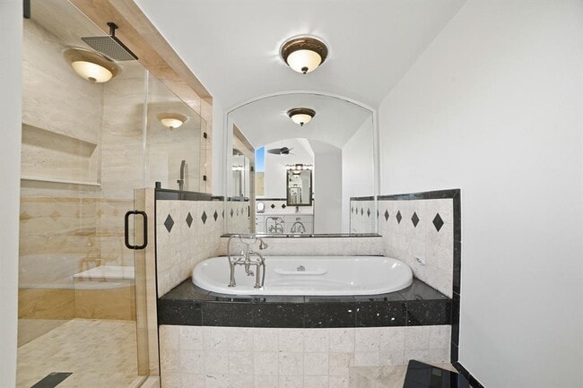 Building Photo - 500 Konstanty Cir