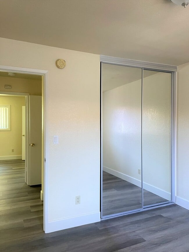 Building Photo - Open and Spacious 2 Bedroom, 1 Bathroom Apartment in San Pedro