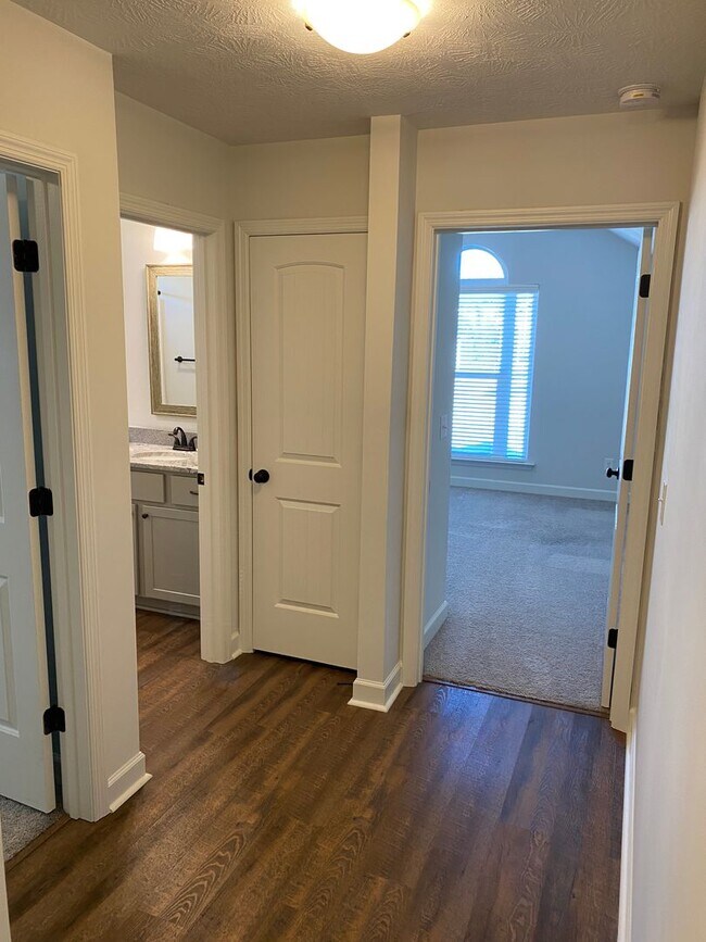 Building Photo - 3632 Kearsley St