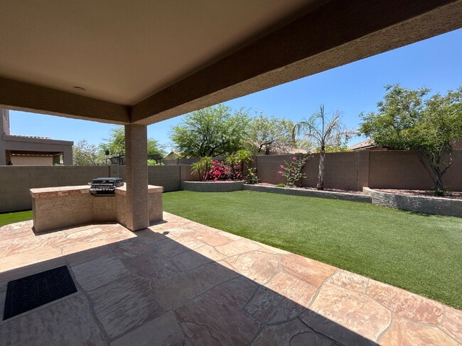 Building Photo - COMING SOON.  Pets Welcome. Turf backyard. Quiet cul-de-sac lot. Bonus Room/loft. 3 blocks to awa...