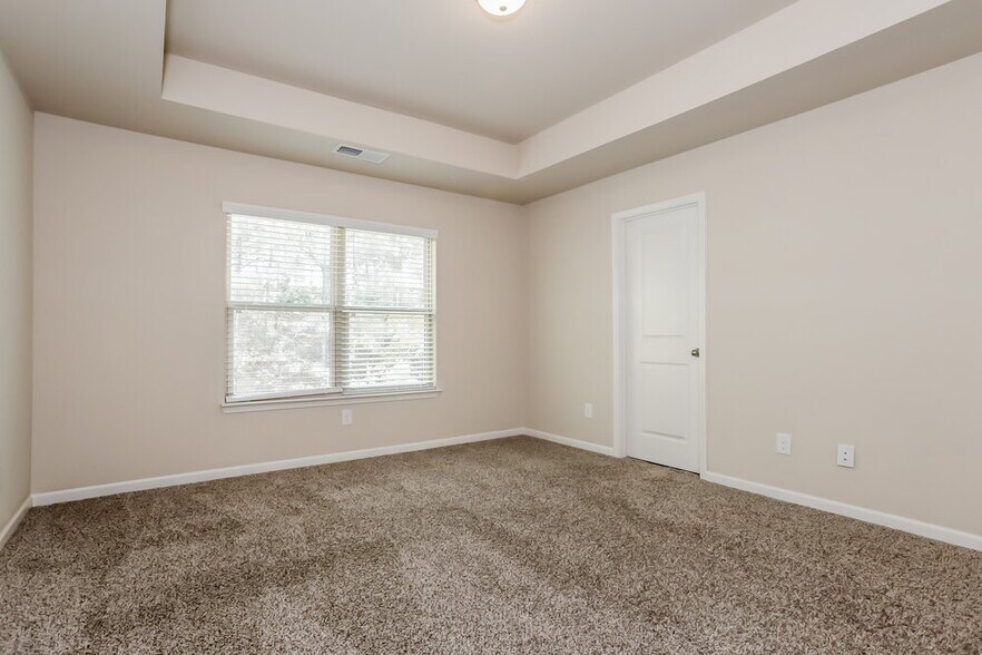 Building Photo - 250 Stillwood Dr